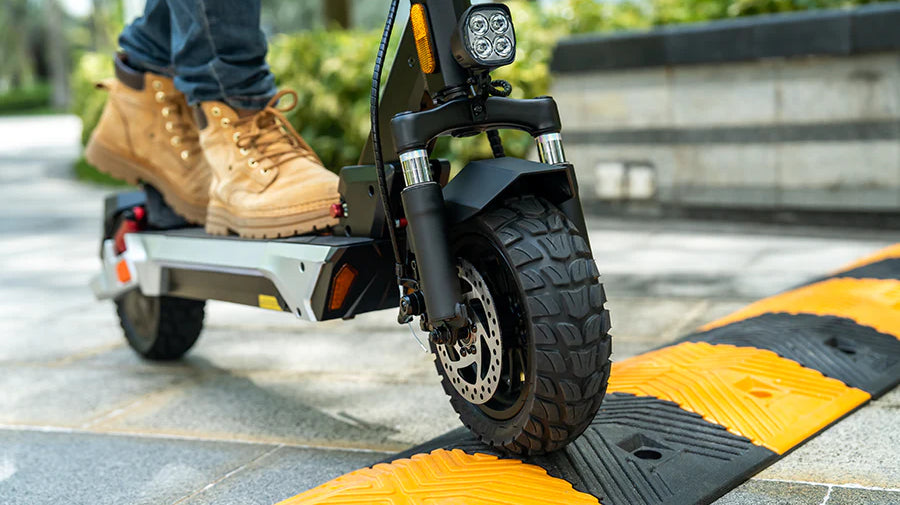 Do You Need Suspension on an Electric Scooter? | KuKirin Guide