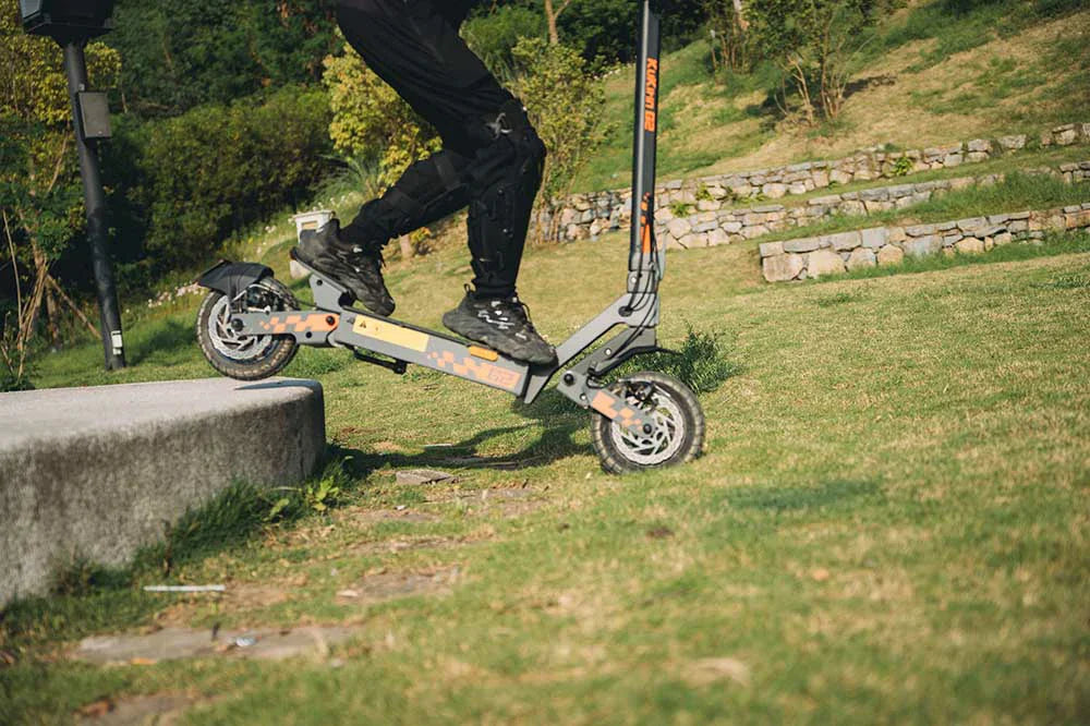 Why Suspension Matters More Than Top Speed for Everyday Scooter Riders